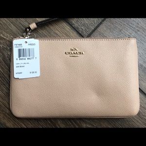 Coach Large Crossgrain Leather Wristlet, Beachwood